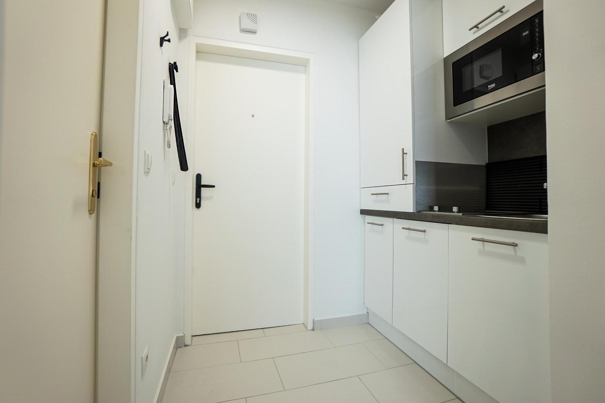 Bright Stylish In A Location Apartment Wien
